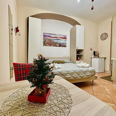 Materday Apartment نابولي المظهر الخارجي الصورة
